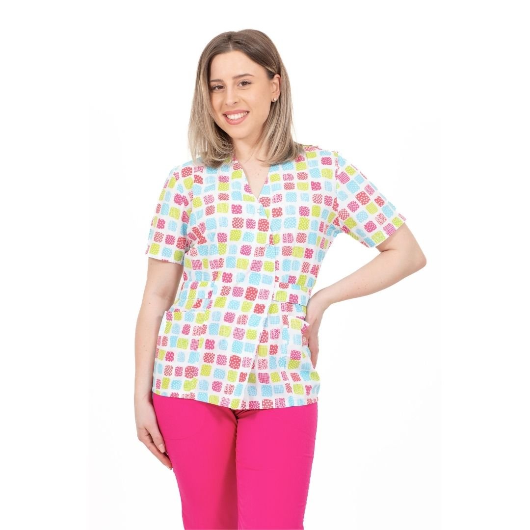 bluza medicala kimono alba cu imprimeu patratele