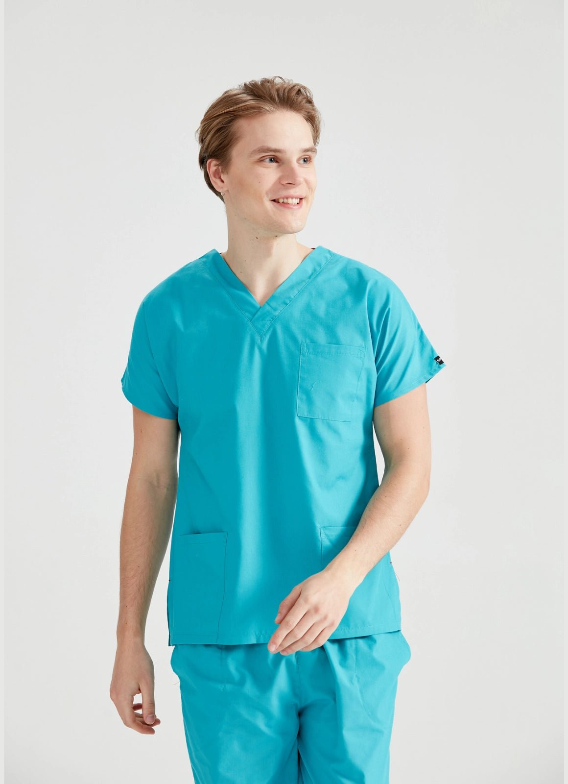  Asistent medical imbracat in costum medical pentru barbati, clasic, verde turquoise, vedere din fata