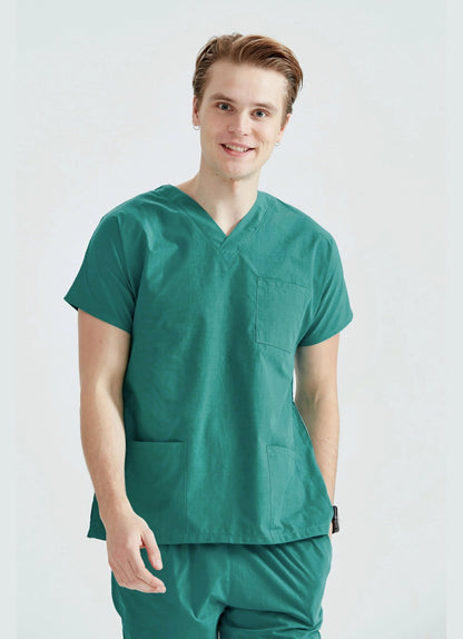  Asistent medical imbracat in costum medical pentru barbati, clasic, Surgical Green, vedere din fata